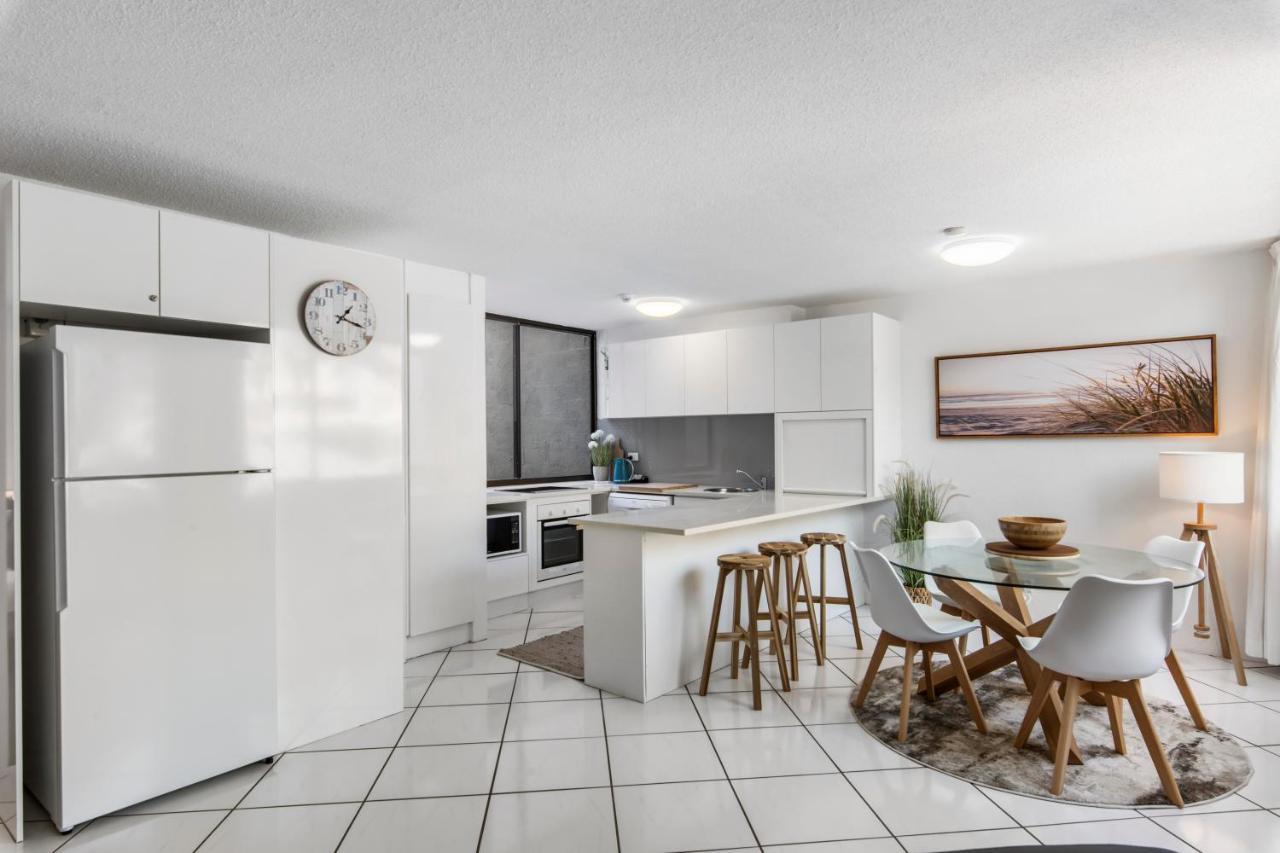 Mylos Holiday Apartments Alexandra Headland Buitenkant foto