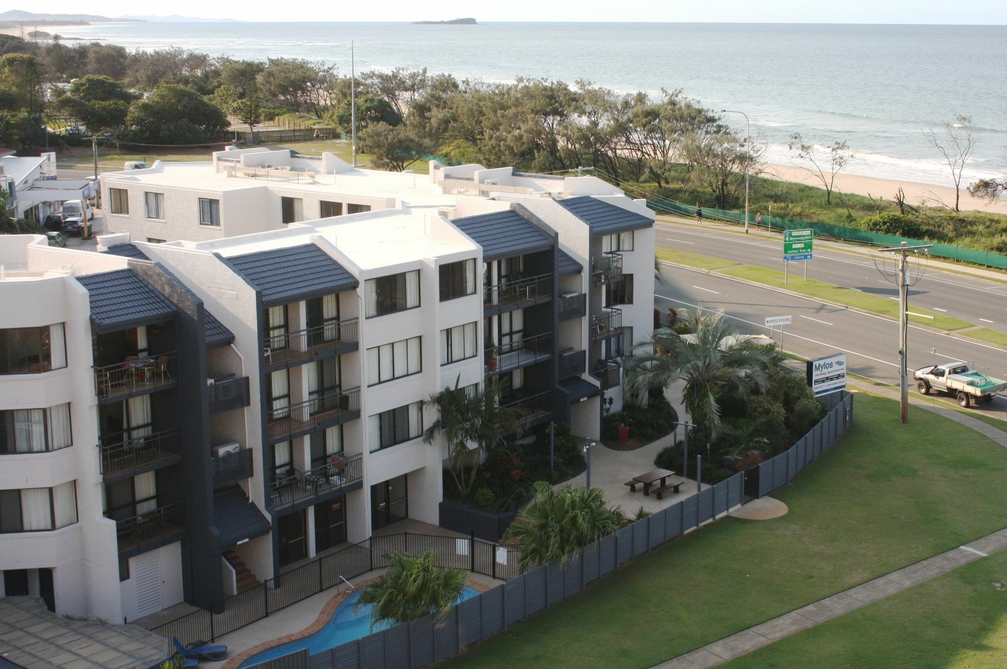 Mylos Holiday Apartments Alexandra Headland Buitenkant foto